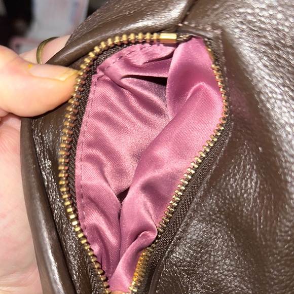 Coach Dark Brown Leather Shoulder Bag nice size gold accents cute - Picture 8 of 14